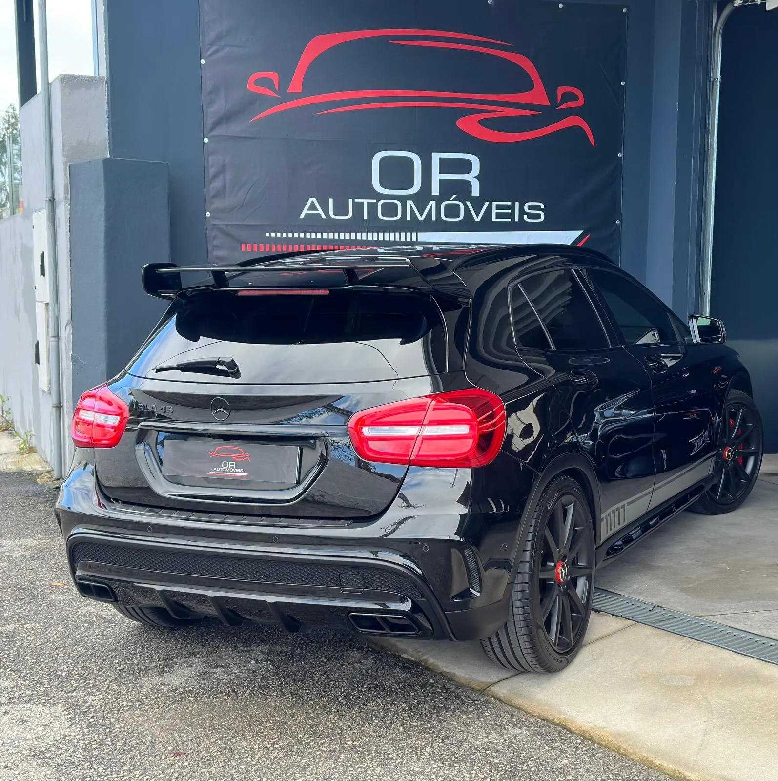 Mercedes-Benz GLA 45 AMG 4-Matic 3