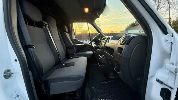 Renault Master E-Tech L2H2 3T5 Advance Autonomia Urbana 11