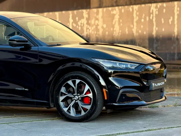 Ford Mustang Mach-E 75.7 kWh AWD RSK 44