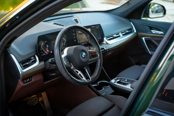 BMW X1 xDrive30e 6
