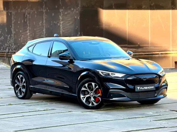 Ford Mustang Mach-E 75.7 kWh AWD RSK 57