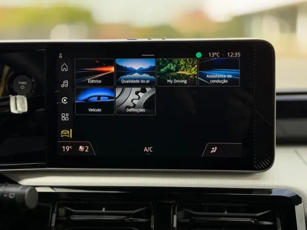 Renault 5 E-Tech 40 kWh Evolution Autonomia Urbana 27