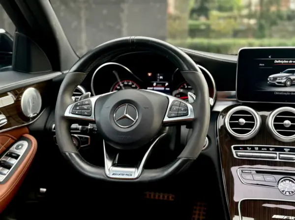 Mercedes-Benz C 63 AMG S 17