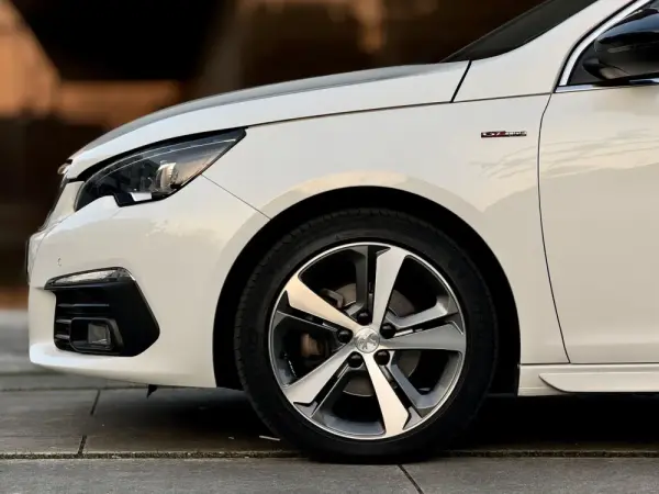 Peugeot 308 SW 1.5 BlueHDi GT Line 17