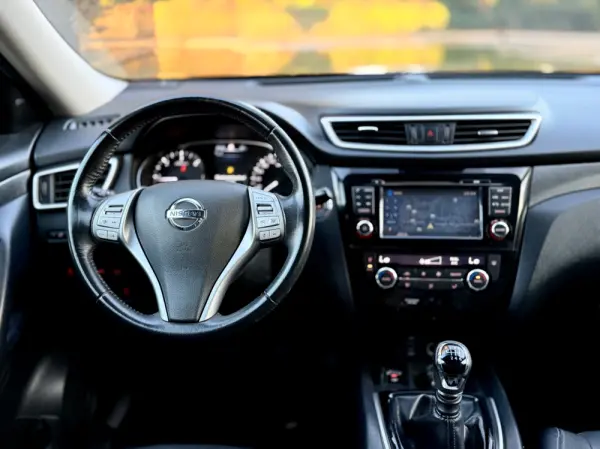 Nissan X-Trail TEKNA PREMUIM 10