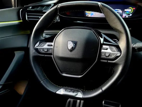 Peugeot 308 1.6 Hybrid GT Pack e-EAT8 32