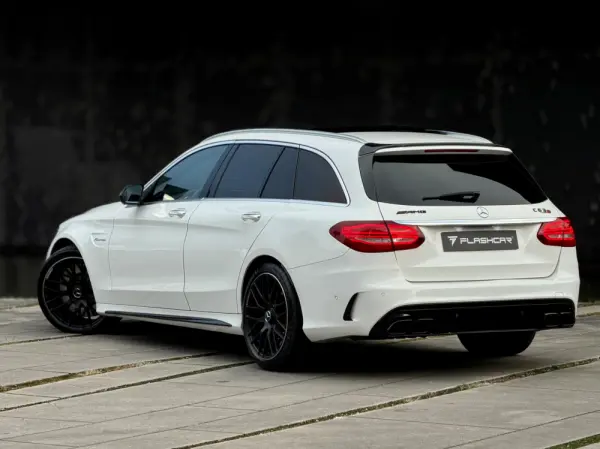 Mercedes-Benz C 63 AMG S 28