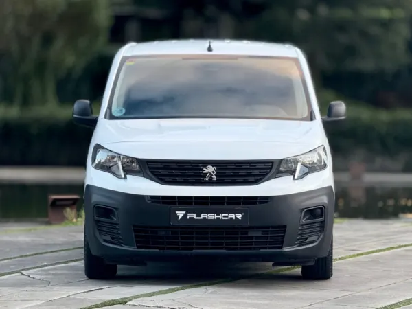 Peugeot Partner 2l comercial 11