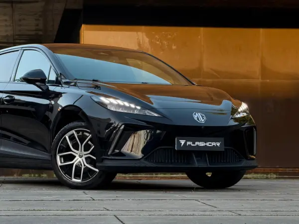 MG MG4 64 kWh Luxury 36