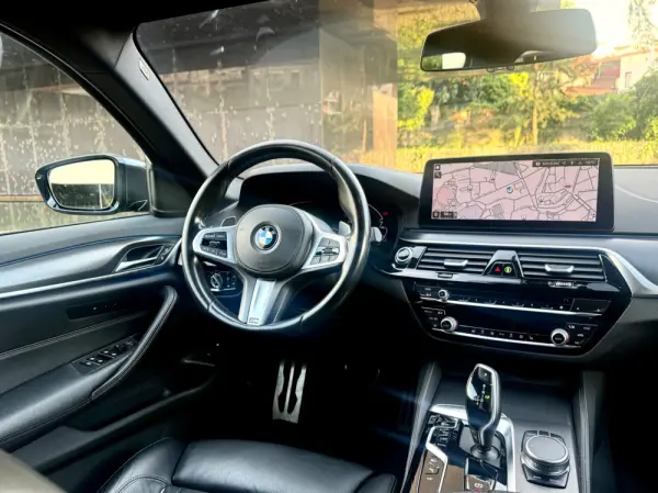 BMW 520 e Pack M 21
