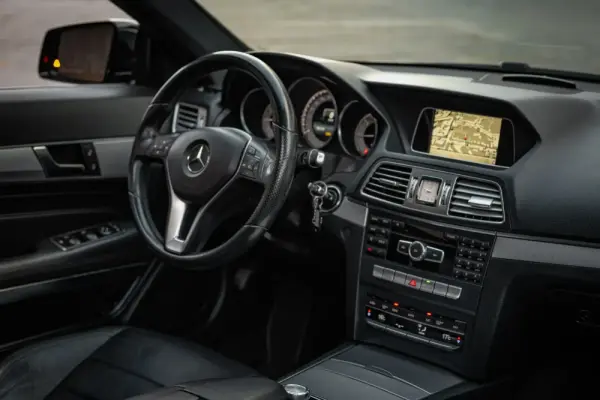 Mercedes-Benz E 220 26