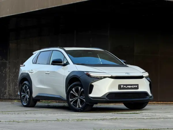 Toyota bZ4X 71,4 kWh Lounge 1