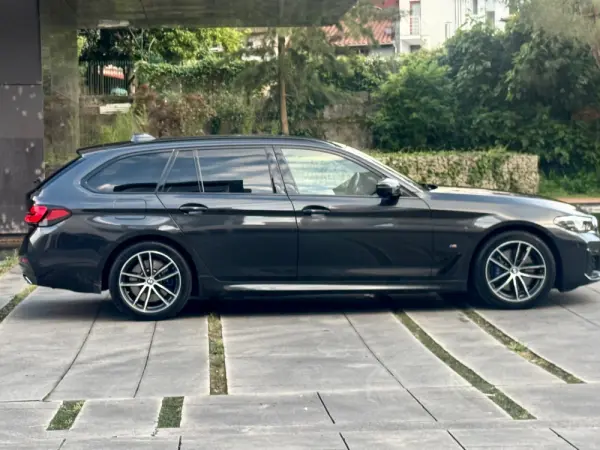 BMW 520 e Pack M 9
