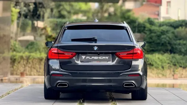 BMW 520 d Pack M Auto 32
