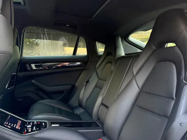 Porsche Panamera Platinum Edition 7
