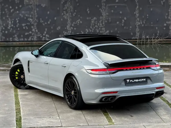 Porsche Panamera Platinum Edition 17