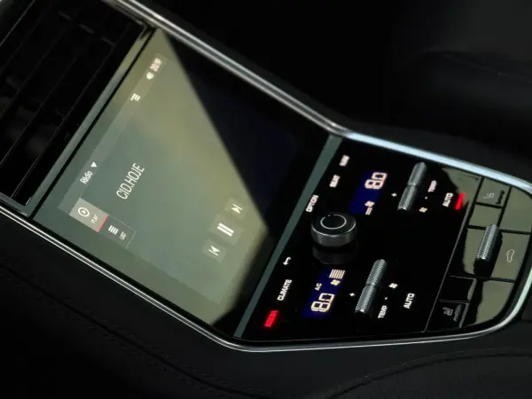 Porsche Panamera Platinum Edition 24