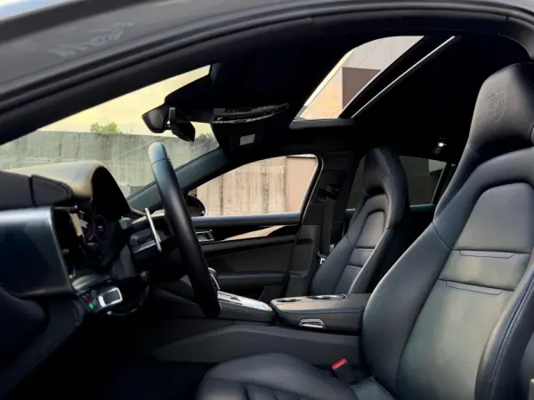 Porsche Panamera Platinum Edition 28