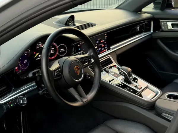 Porsche Panamera Platinum Edition 31