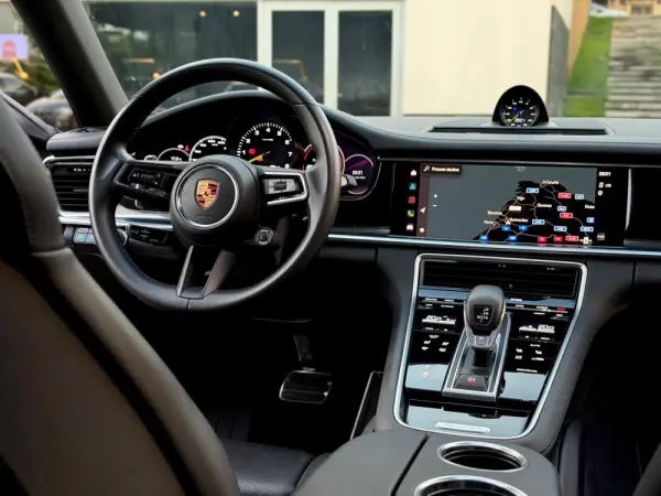 Porsche Panamera Platinum Edition 34