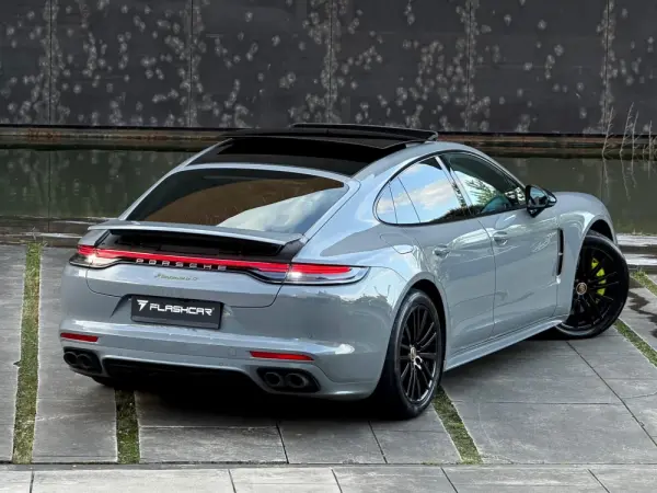 Porsche Panamera Platinum Edition 45