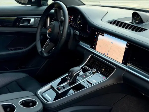 Porsche Panamera Platinum Edition 51