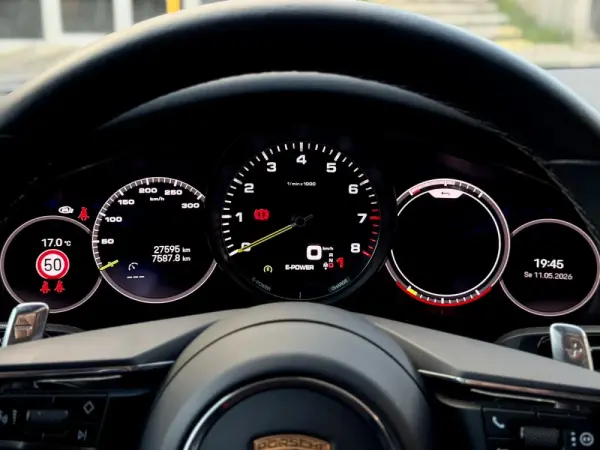 Porsche Panamera Platinum Edition 56