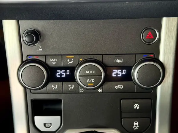 Land Rover Range Rover Evoque Dynamic 24