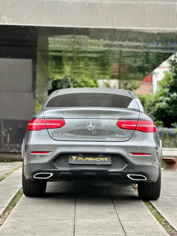 Mercedes-Benz GLC 250 d Coupé AMG Line 4-Matic 23