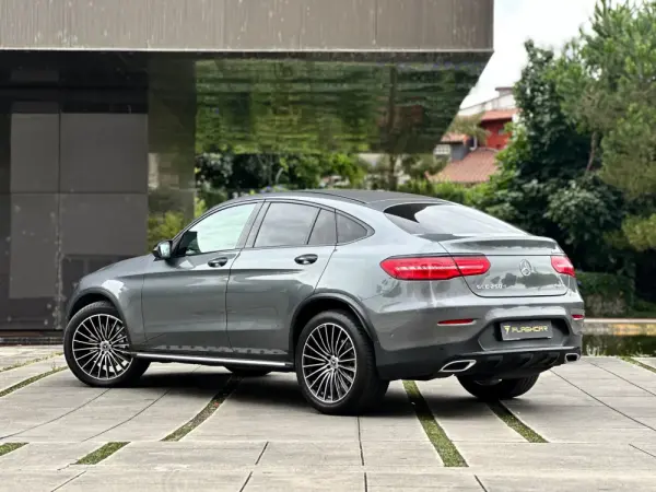 Mercedes-Benz GLC 250 d Coupé AMG Line 4-Matic 28