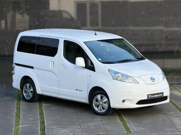 Nissan e-NV200 Combi 5L Comfort 2 Portas 10