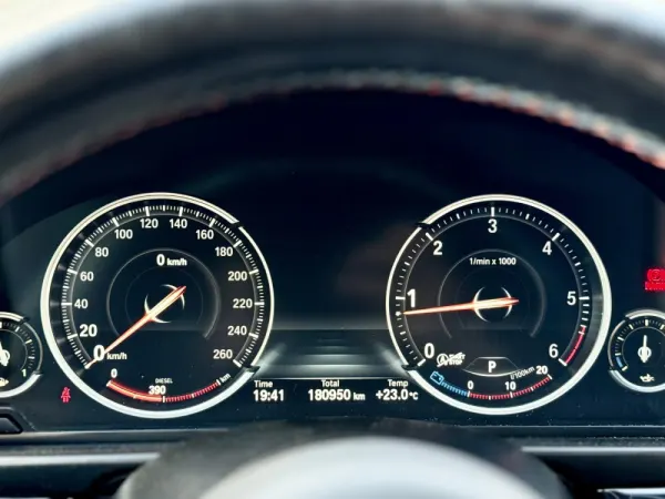 BMW 520 d Pack M Auto 9