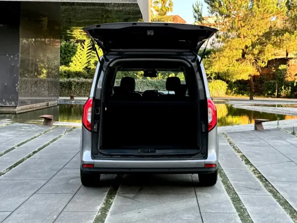 Mercedes-Benz T 180 Outro 6