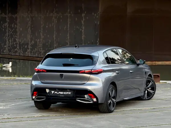 Peugeot 308 1.6 Hybrid GT Pack e-EAT8 10