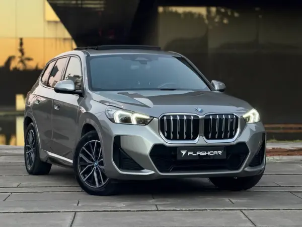 BMW iX1 xDrive30 Pack Desportivo M 12