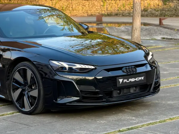 Audi e-tron GT quattro 11