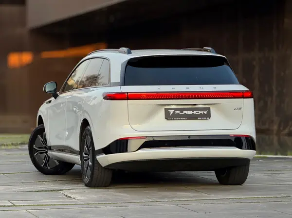 Xpeng G9 98 kWh Long Range 31
