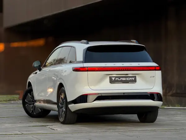Xpeng G9 98 kWh Long Range 59