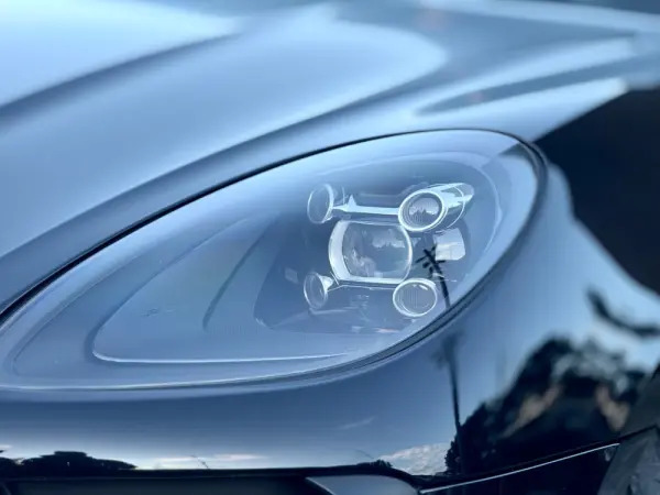 Porsche Macan Standard 15