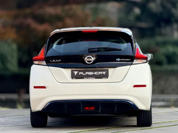 Nissan Leaf N-Connecta Full Led 6