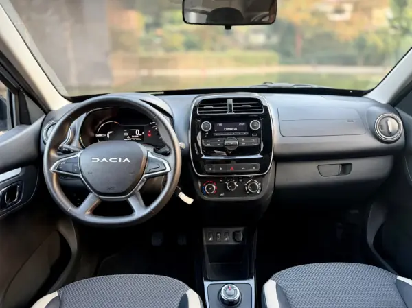 Dacia Spring Comfort Plus 8