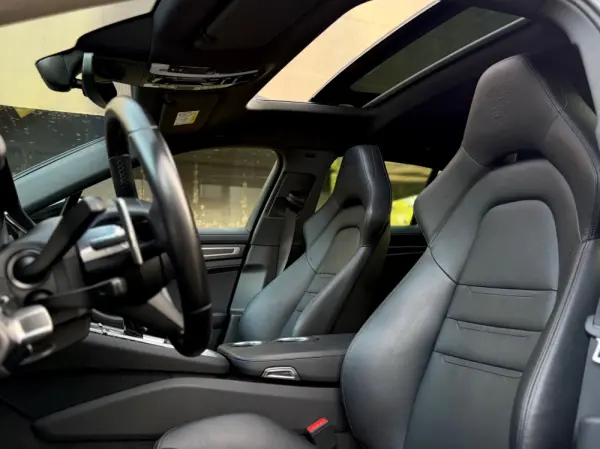 Porsche Panamera Sport Turismo 4 E-Hybrid Platinum Edition PDLS 36