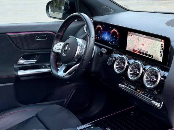 Mercedes-Benz GLA 250 e 8G-DCT AMG Line 32