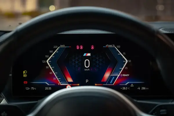 BMW i4 eDrive40 Pack Desportivo M 26