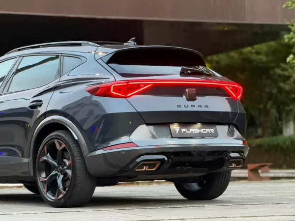Cupra Formentor 1.4 e-Hybrid DSG VZ 27