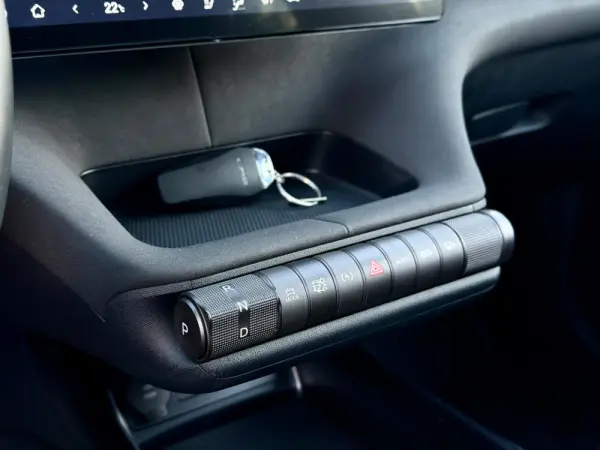 BYD Dolphin 60.4 kWh Design 19