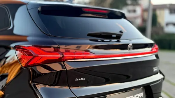 MG Marvel R 70 kWh AWD Performance 5