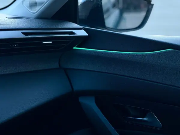 Peugeot 308 SW 1.2 PureTech Allure EAT6 34