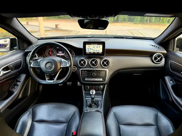 Mercedes-Benz A 180 AMG Line 20