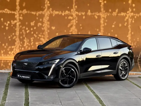 Peugeot 408 1.6 Hybrid GT e-EAT8 35